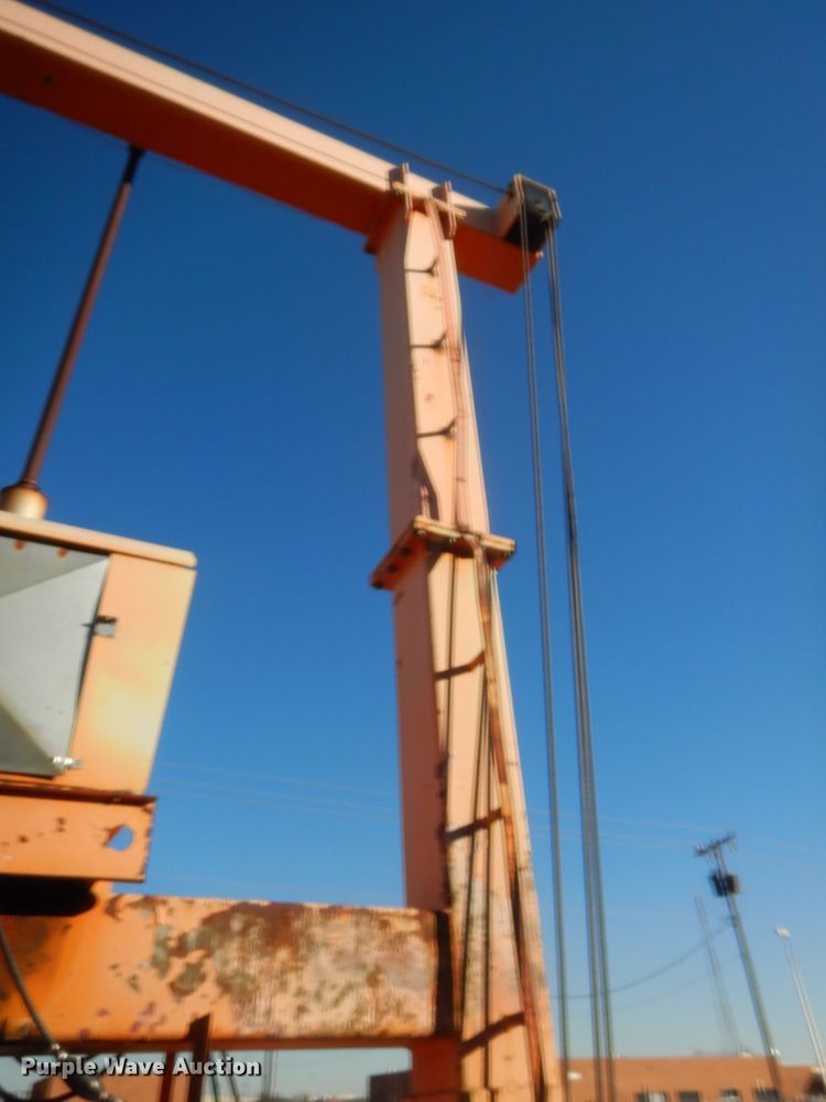 image for item HW9242 Gantry crane