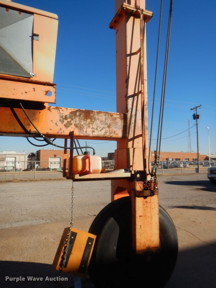 image for item HW9242 Gantry crane