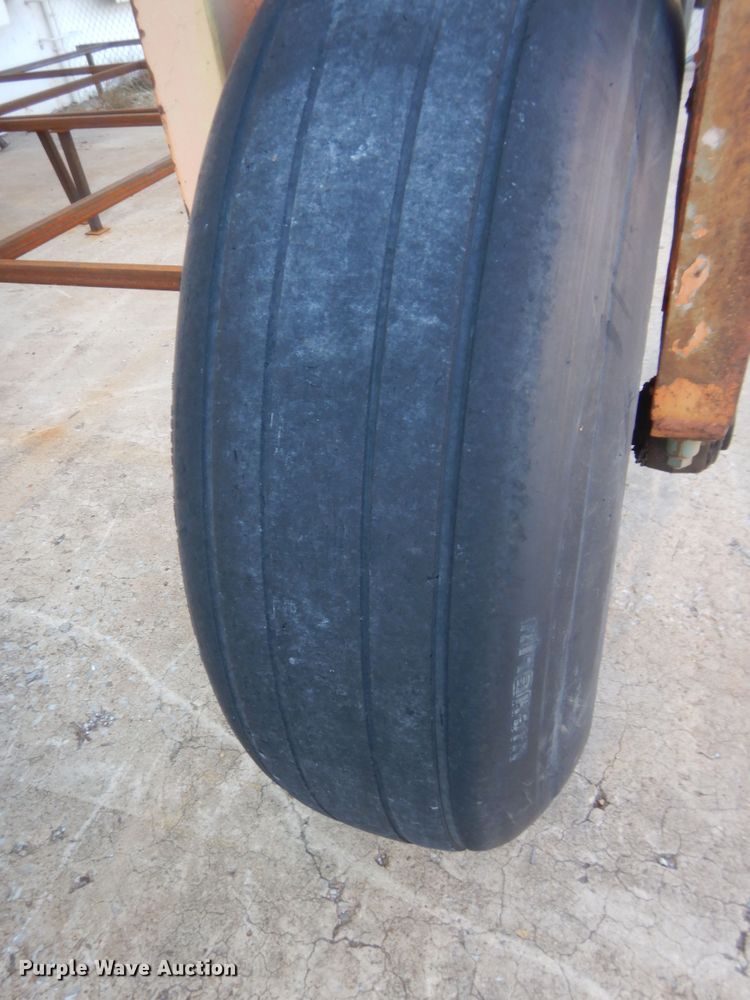 image for item HW9242 Gantry crane