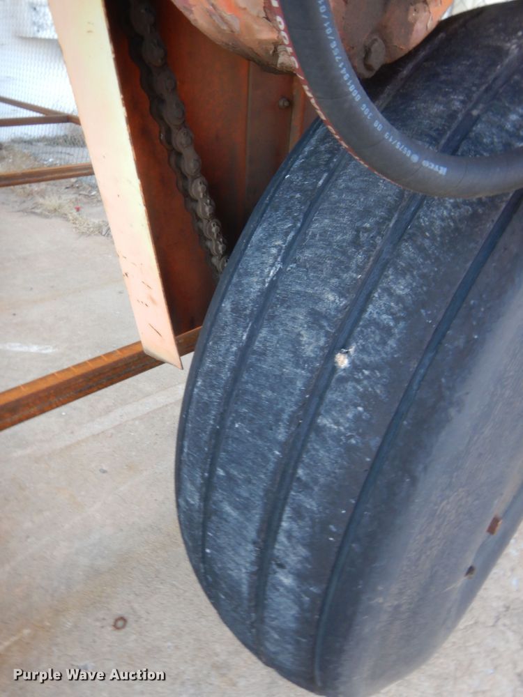 image for item HW9242 Gantry crane