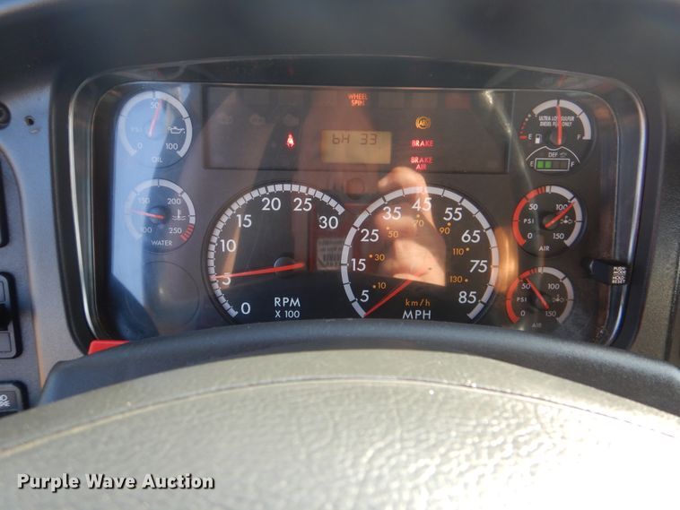 image for item HX9031 2012 Freightliner Business Class M2  crane truck