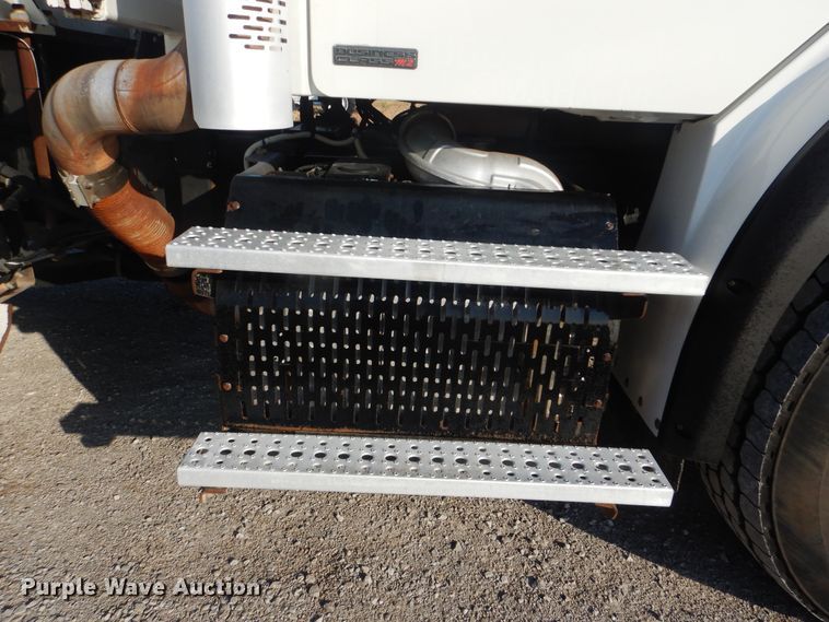 image for item HX9031 2012 Freightliner Business Class M2  crane truck