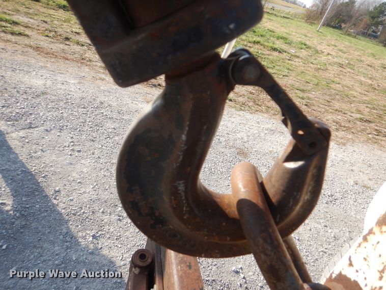 image for item HX9031 2012 Freightliner Business Class M2  crane truck