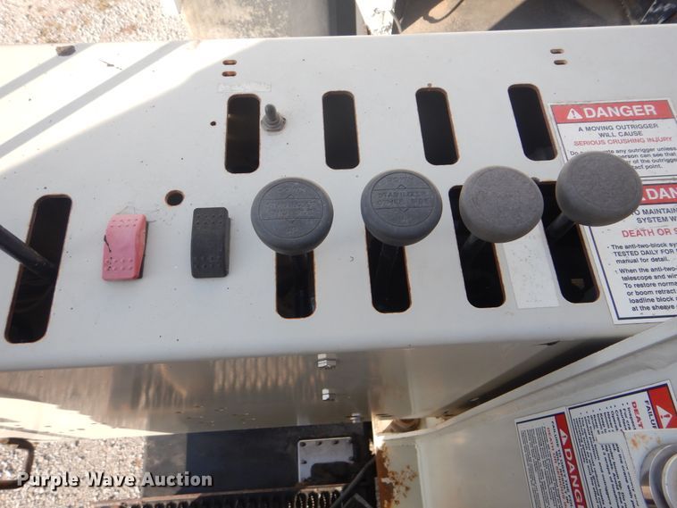 image for item HX9031 2012 Freightliner Business Class M2  crane truck