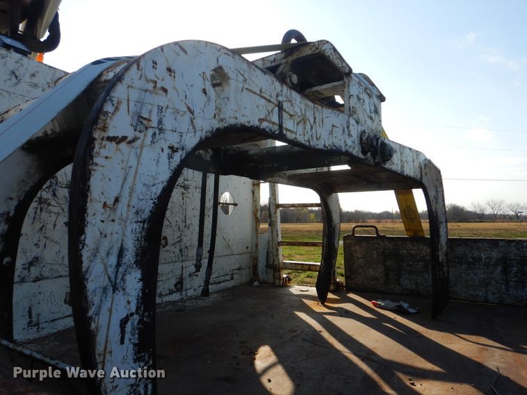 image for item HX9031 2012 Freightliner Business Class M2  crane truck