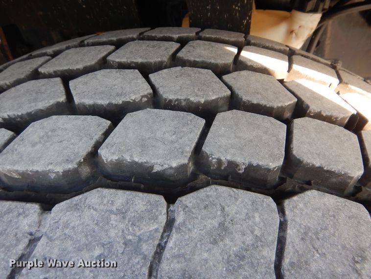 image for item HX9031 2012 Freightliner Business Class M2  crane truck