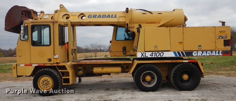image for item HX9042 1995 Gradall XL4100  wheeled excavator