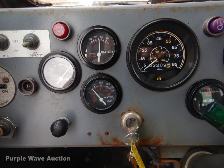 image for item HX9042 1995 Gradall XL4100  wheeled excavator