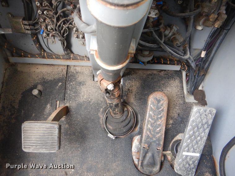 image for item HX9042 1995 Gradall XL4100  wheeled excavator