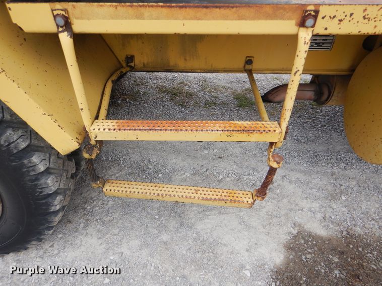 image for item HX9042 1995 Gradall XL4100  wheeled excavator