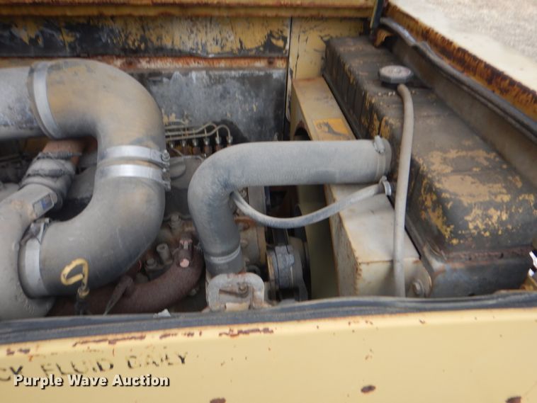 image for item HX9042 1995 Gradall XL4100  wheeled excavator