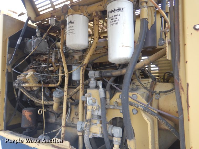 image for item HX9042 1995 Gradall XL4100  wheeled excavator