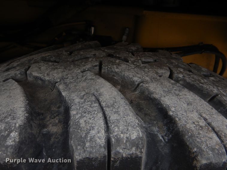 image for item HX9042 1995 Gradall XL4100  wheeled excavator