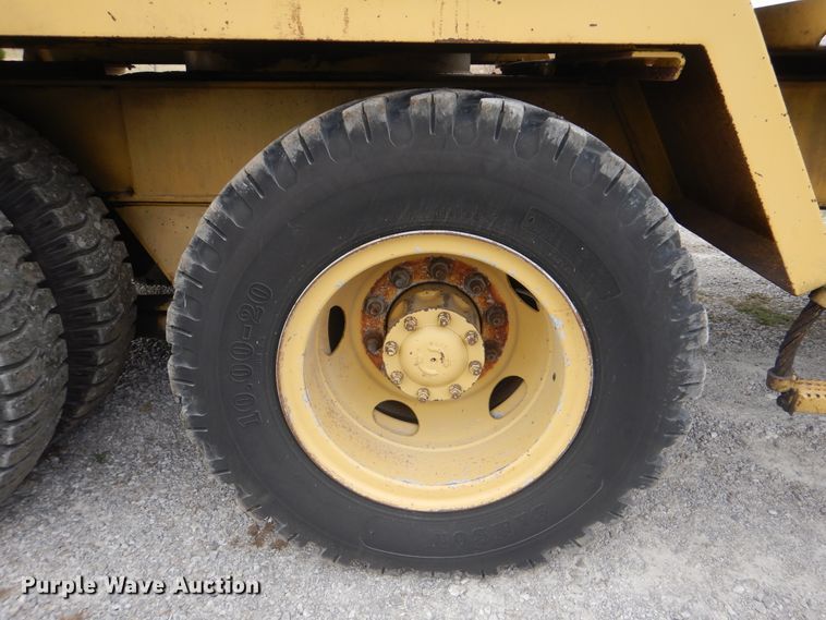 image for item HX9042 1995 Gradall XL4100  wheeled excavator