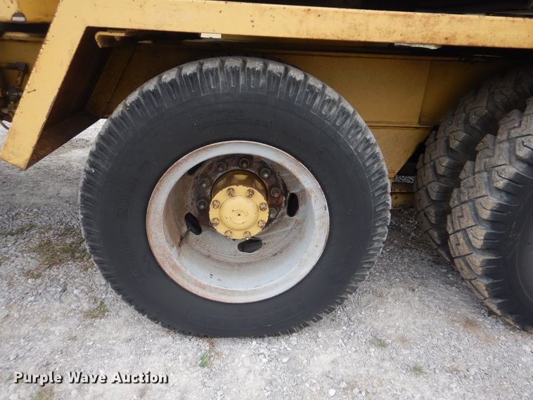 image for item HX9042 1995 Gradall XL4100  wheeled excavator