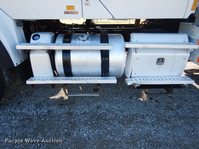 image for item HX9057 2012 Freightliner Business Class M2  crane truck