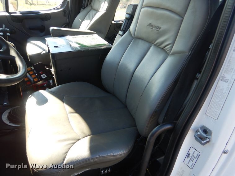 image for item HX9057 2012 Freightliner Business Class M2  crane truck