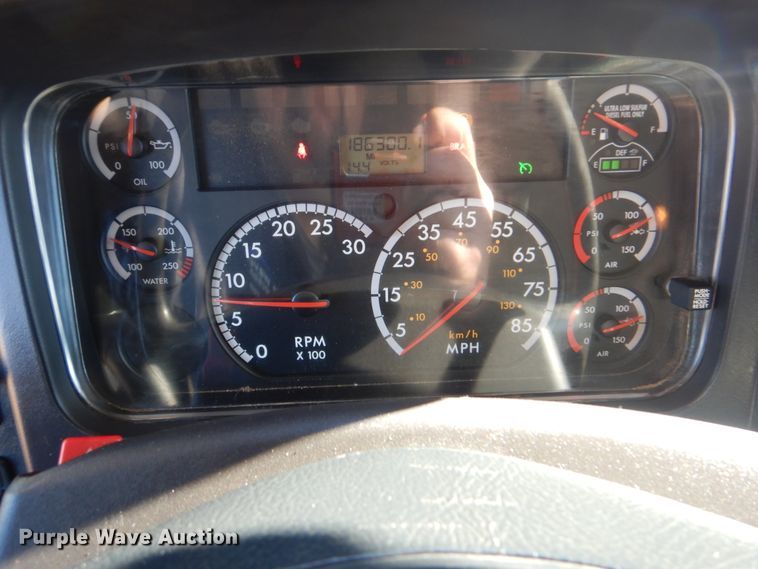 image for item HX9057 2012 Freightliner Business Class M2  crane truck