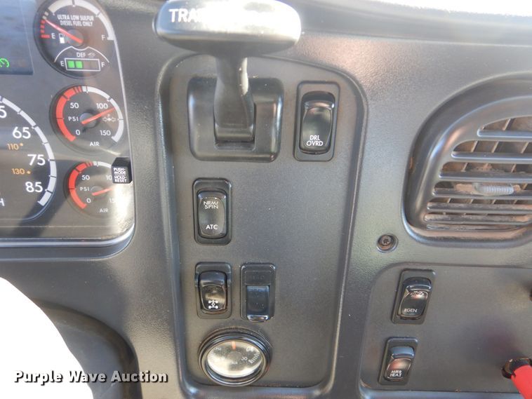 image for item HX9057 2012 Freightliner Business Class M2  crane truck