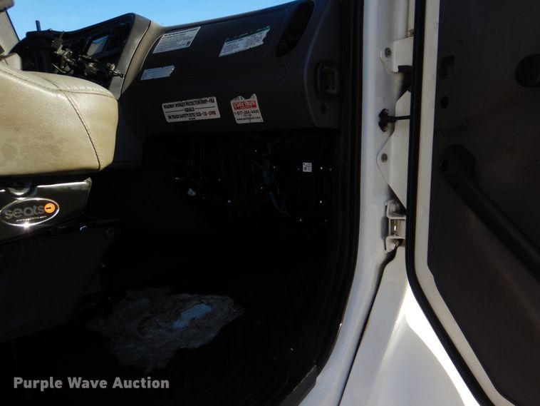 image for item HX9057 2012 Freightliner Business Class M2  crane truck