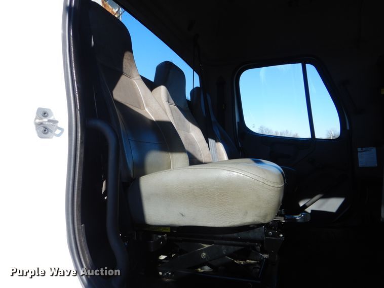 image for item HX9057 2012 Freightliner Business Class M2  crane truck