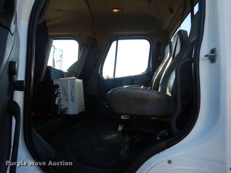 image for item HX9057 2012 Freightliner Business Class M2  crane truck