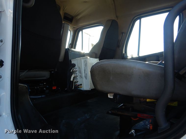 image for item HX9057 2012 Freightliner Business Class M2  crane truck