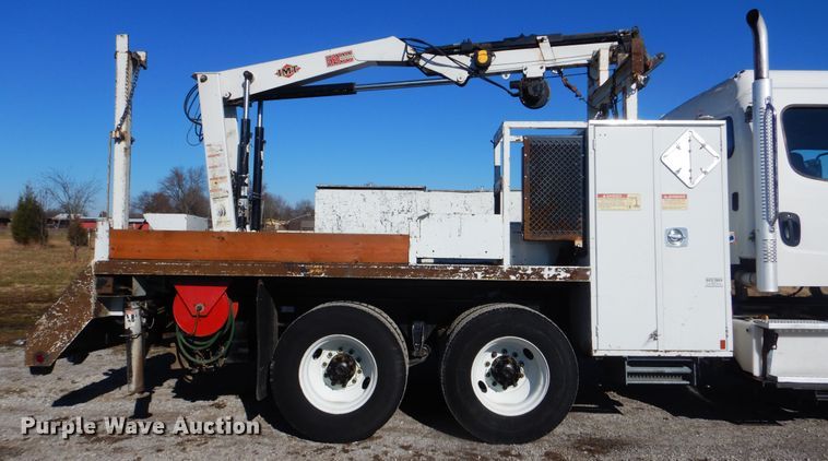 image for item HX9057 2012 Freightliner Business Class M2  crane truck