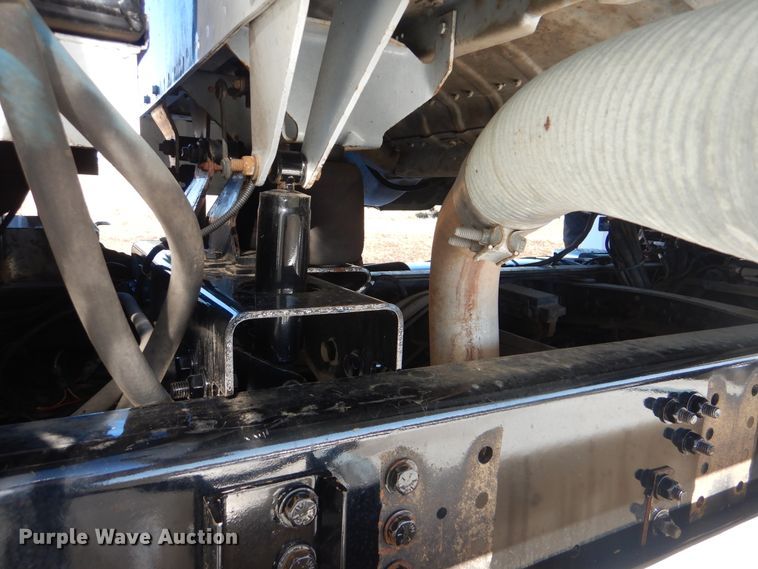 image for item HX9057 2012 Freightliner Business Class M2  crane truck