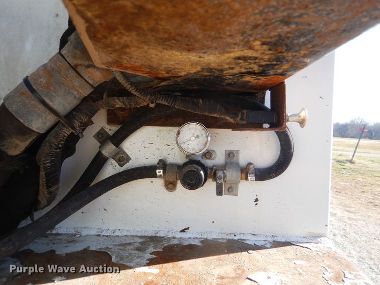 image for item HX9057 2012 Freightliner Business Class M2  crane truck