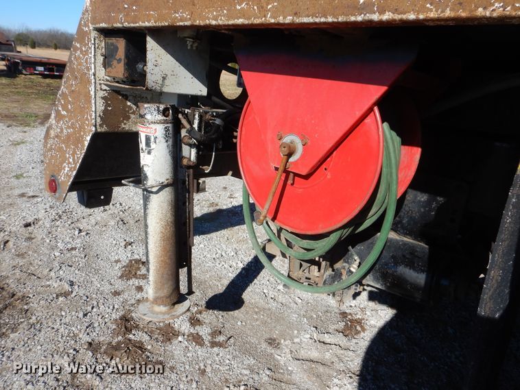 image for item HX9057 2012 Freightliner Business Class M2  crane truck