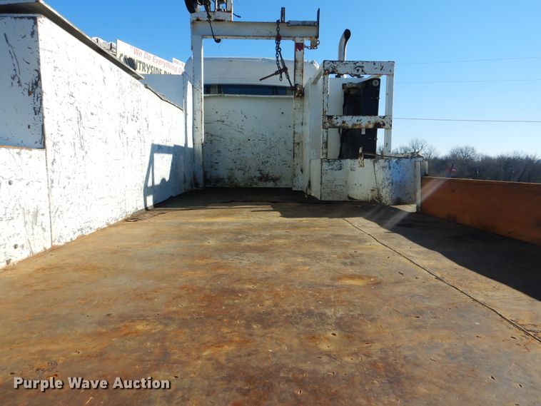 image for item HX9057 2012 Freightliner Business Class M2  crane truck