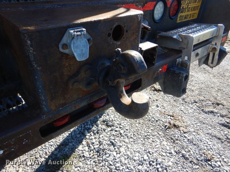 image for item HX9057 2012 Freightliner Business Class M2  crane truck