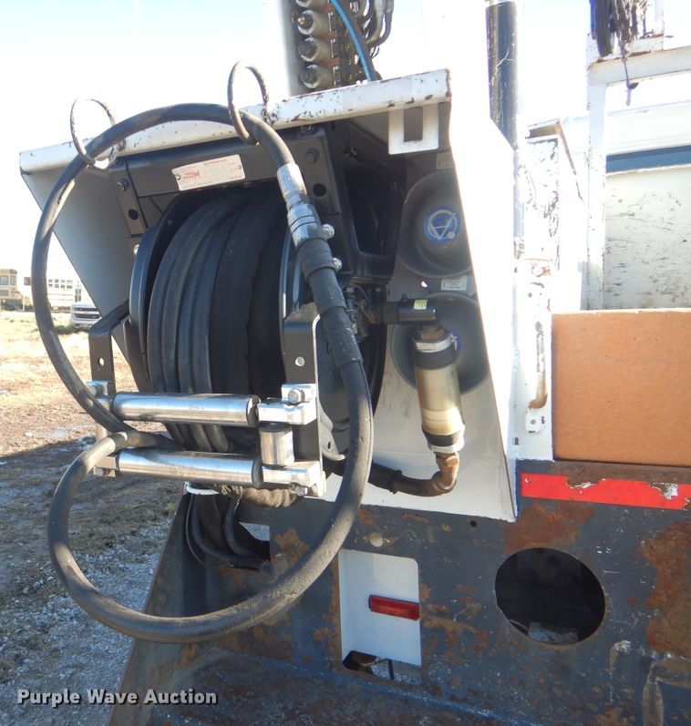 image for item HX9057 2012 Freightliner Business Class M2  crane truck