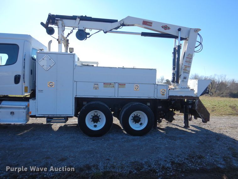 image for item HX9057 2012 Freightliner Business Class M2  crane truck