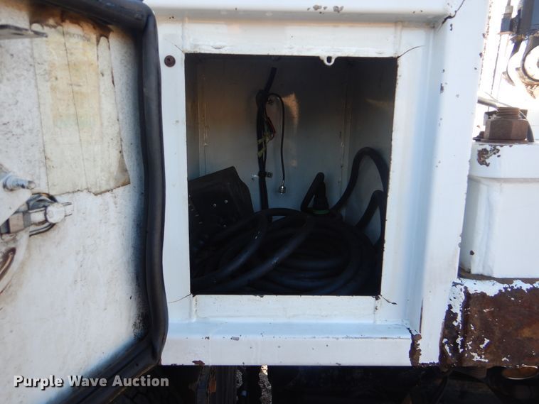 image for item HX9057 2012 Freightliner Business Class M2  crane truck