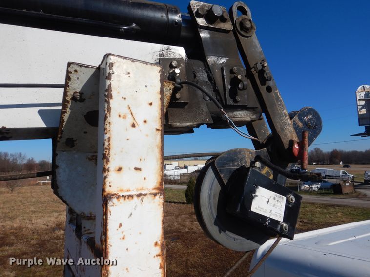 image for item HX9057 2012 Freightliner Business Class M2  crane truck