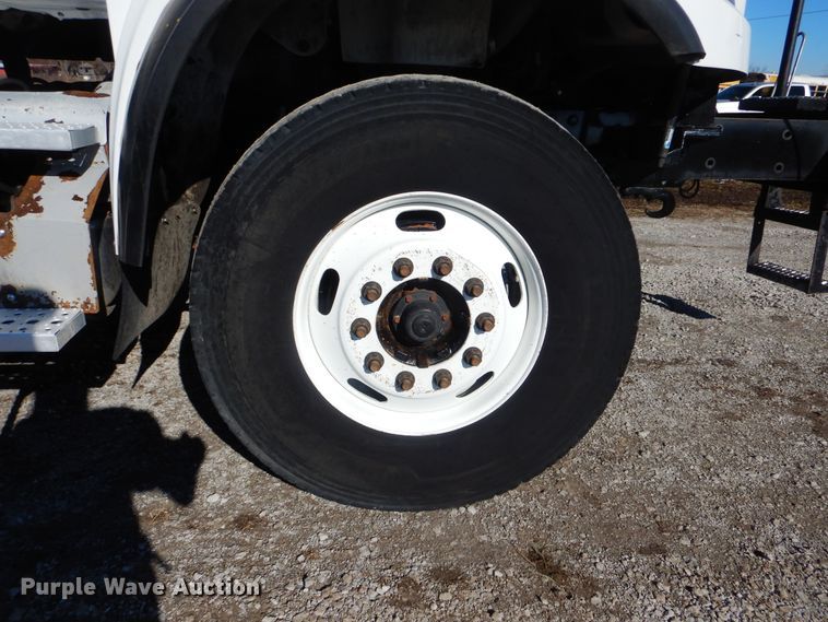 image for item HX9057 2012 Freightliner Business Class M2  crane truck