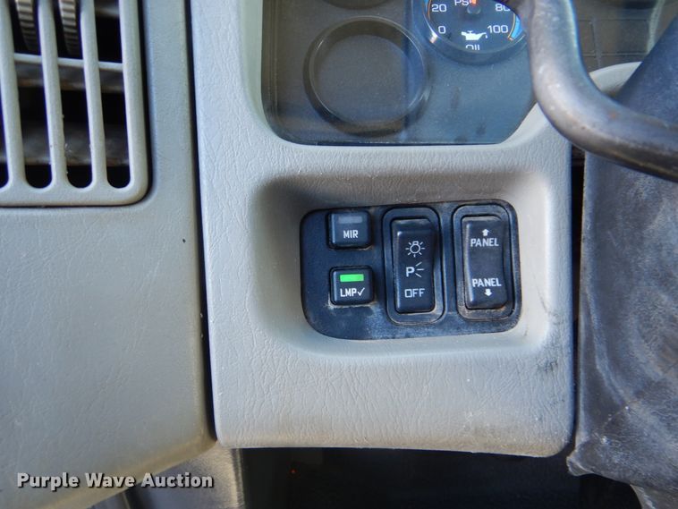 image for item HX9058 2009 International 4300  utility truck with crane