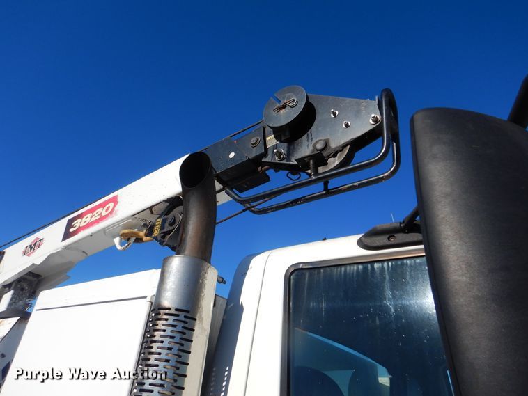 image for item HX9058 2009 International 4300  utility truck with crane