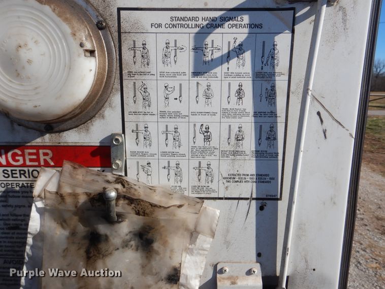 image for item HX9058 2009 International 4300  utility truck with crane