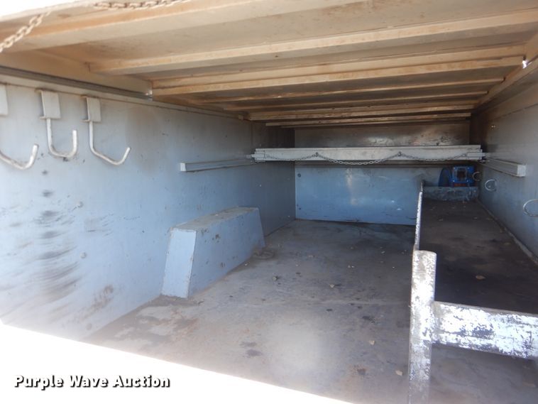 image for item HX9058 2009 International 4300  utility truck with crane