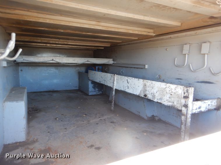 image for item HX9058 2009 International 4300  utility truck with crane