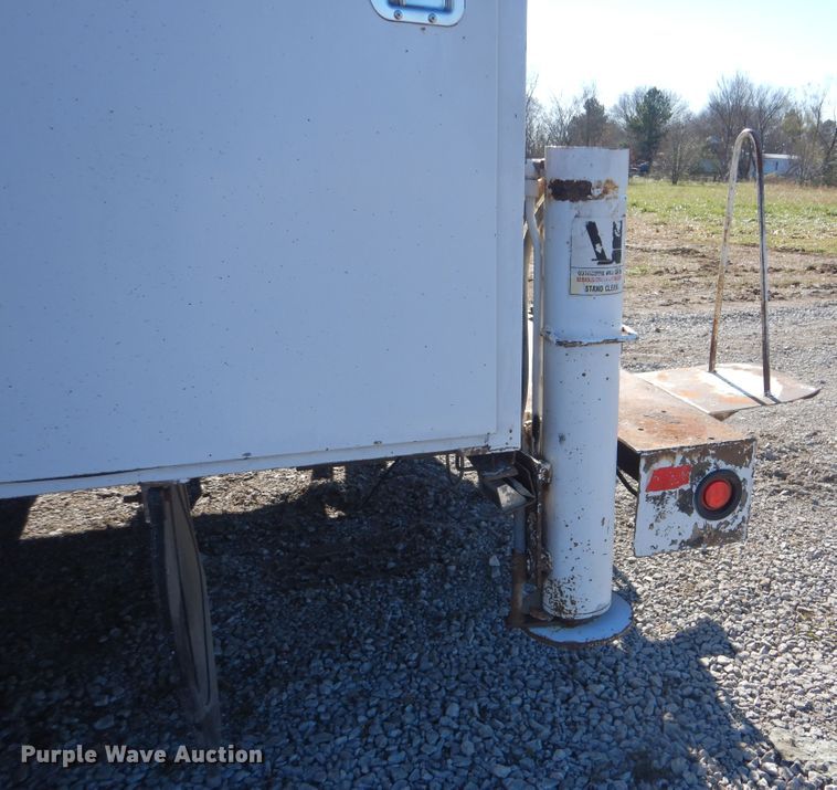 image for item HX9058 2009 International 4300  utility truck with crane