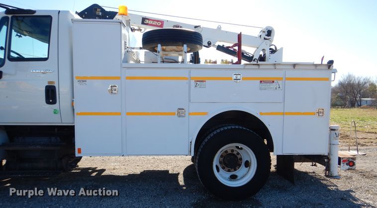image for item HX9058 2009 International 4300  utility truck with crane