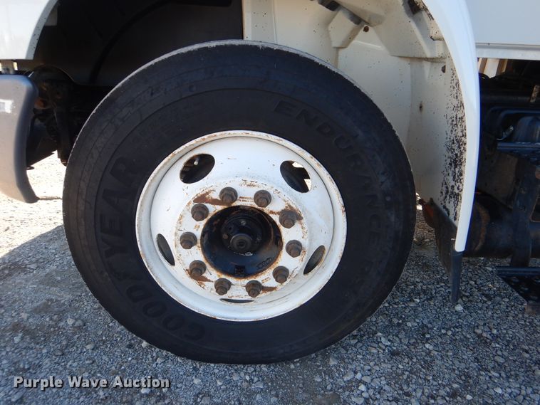 image for item HX9058 2009 International 4300  utility truck with crane