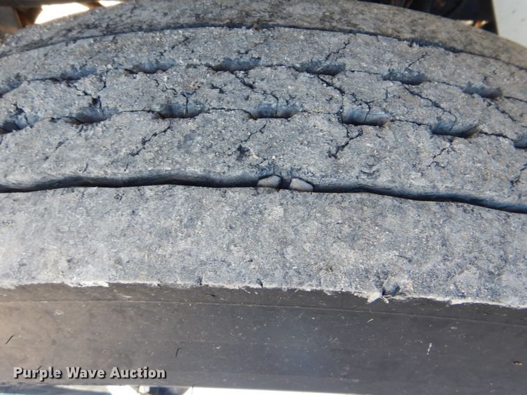 image for item HX9058 2009 International 4300  utility truck with crane