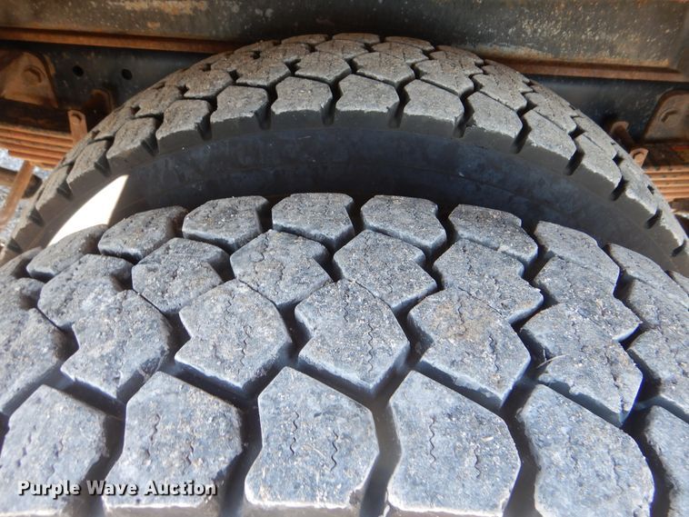 image for item HX9058 2009 International 4300  utility truck with crane