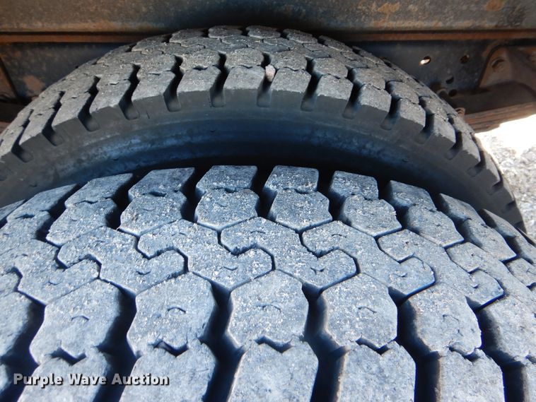 image for item HX9058 2009 International 4300  utility truck with crane