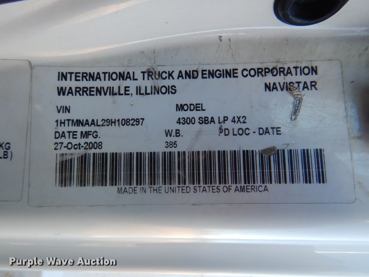 image for item HX9058 2009 International 4300  utility truck with crane